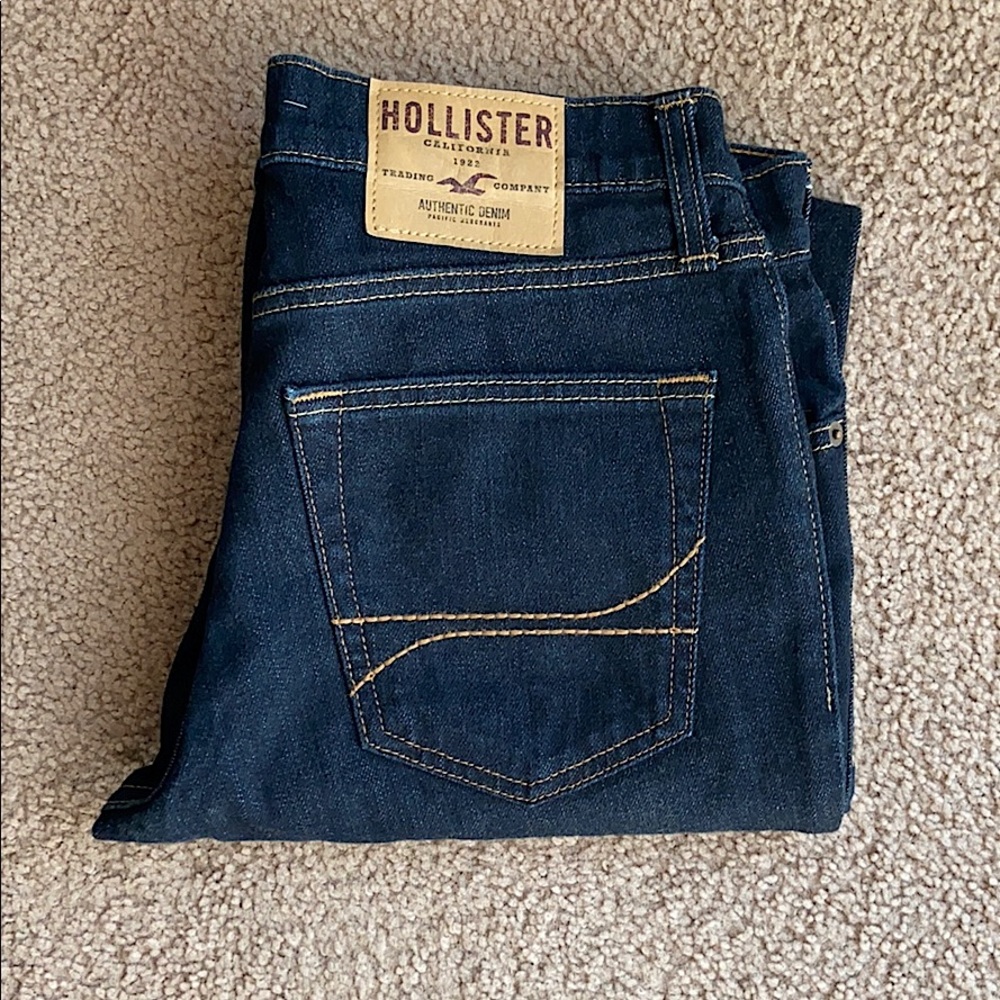 Hollister skinny jeans.